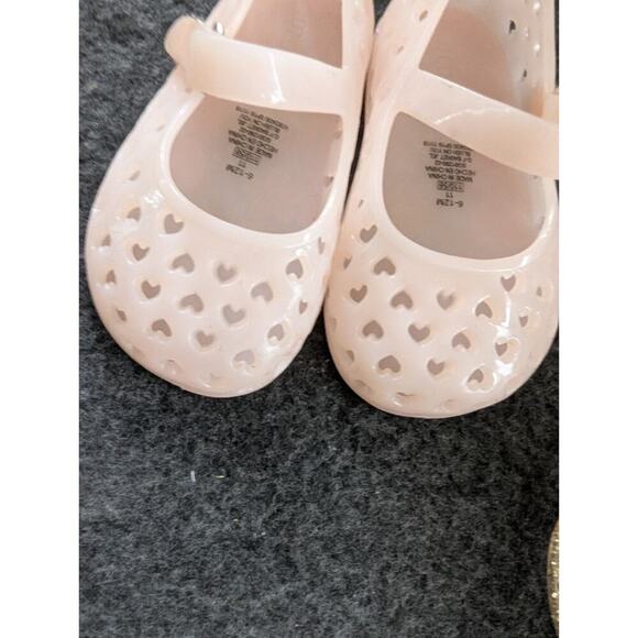 2 Baby Girls Sandals Jelly Shoes 1 Gold, 1 Pink - Picture 4 of 9